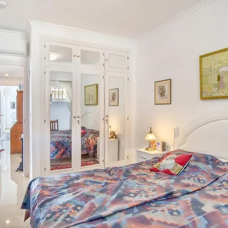 Castillo Beach Apartment